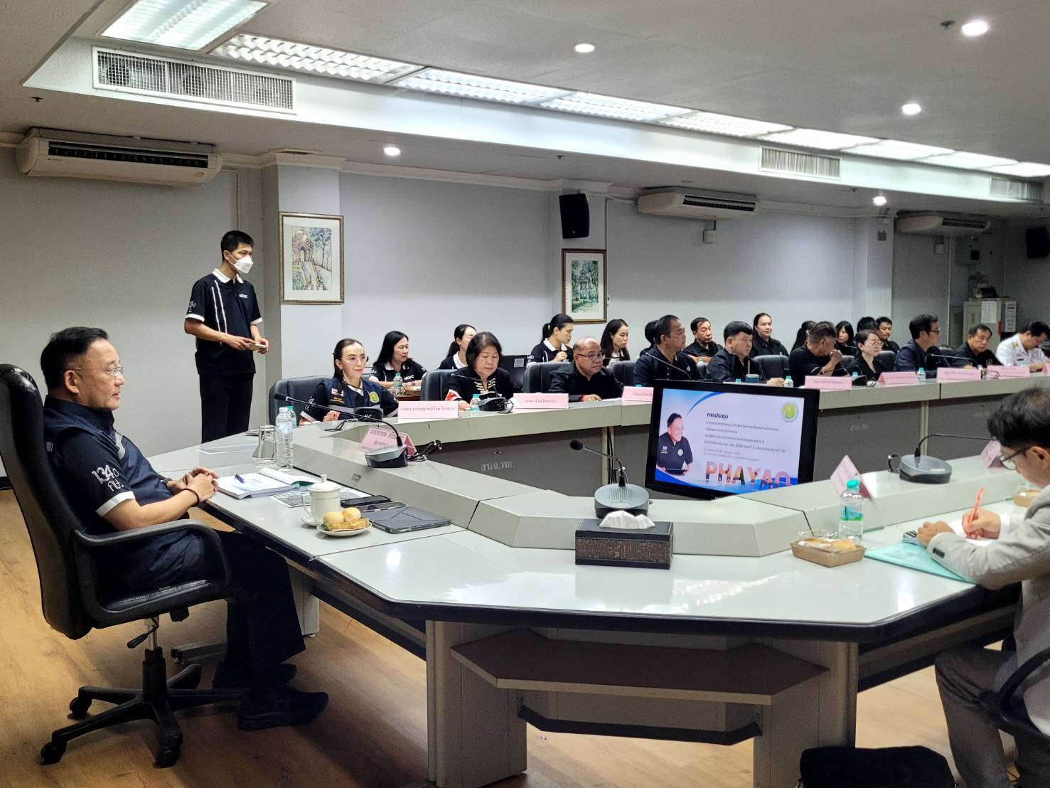 title - หัวหน้าผู้ตรวจราชการ ส.ป.ก. เข้าร่วมประชุมตรวจติดตามความก้าวหน้าผลการดำเนินงานตามแผนการตรวจราชการของผู้ตรวจราชการกระทรวงเกษตรและสหกรณ์ ประจำปีงบประมาณ พ.ศ. 2569 รอบที่ 2 จังหวัดพะเยา